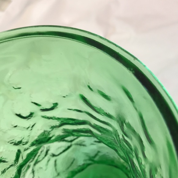 Vintage E. O. Brody Green Crinkle Indiana Glass Vase 8” - Picture 8 of 11